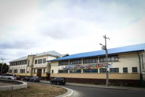 Liceo Luis Alberto Barrera aumentará matrícula y busca expandir recinto