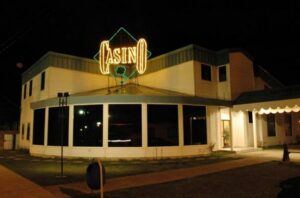 Mandataria firmó Proyecto de Ley que extiende funcionamiento de casinos municipales