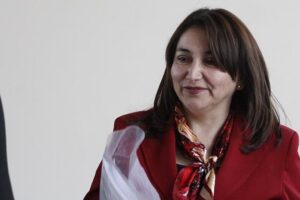 Porvenir solicita a Bachelet subsidio marítimo en primera visita a la zona