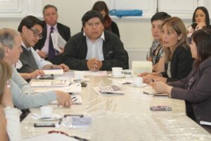 Directora de SENAMA expone sobre políticas para el adulto mayor en Magallanes