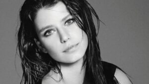 Actriz y actor que interpretan a “Fatmagül” y “Onur”  agradecen premios otorgados en Chile