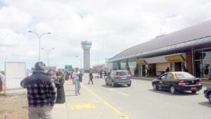 Maleta abandonada en el aeropuerto alertó a Carabineros