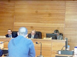 Condenado y detenido por orden de aprehensión