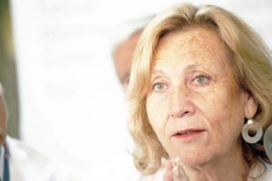 Salida de ministra de Salud reabre debate regional por aborto