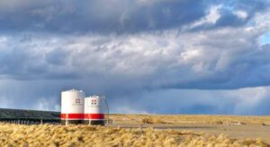 Baja del petróleo: GORE busca mantener a empresas proveedoras en la región