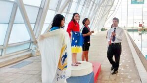 Nadadores magallánicos ganan medallas en Santiago