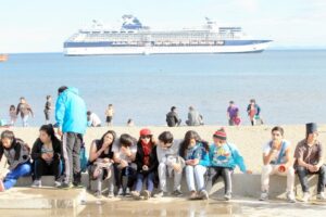 Casi 5 mil turistas repletaron las calles de Punta Arenas
