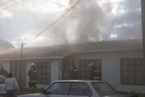 Incendio declarado deja una persona con lesiones graves en Natales