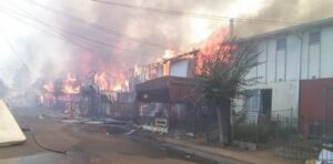 Más de 10 viviendas afectadas deja gran incendio en Mulchén