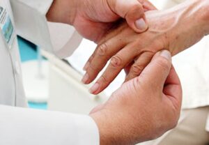 Hospital Clínico recibirá once nuevos especialistas este año