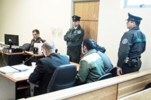 Con arresto domiciliario jóvenes que provocaron millonarios daños