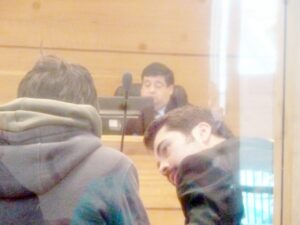 Menor extorsionaba a otro con publicar fotos de desnudos