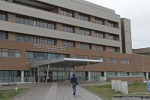 Hospital clínico sumará 25 nuevos especialistas en los próximos dos años