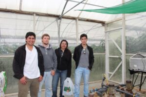 Estudiantes de Agronomía UMAG realizan práctica profesional en islas Falkland/Malvinas