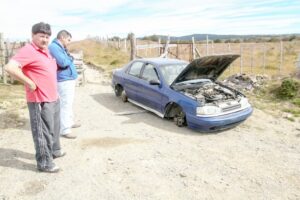 Desmantelado encontraron auto robado desde el Barrio Sur
