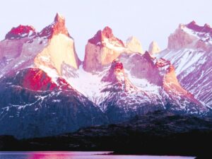 Lanzan concurso para visitar el Paine en el Día de los Enamorados