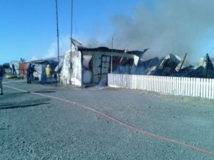 Restorán de Cerro Sombrero resultó totalmente destruído en incendio