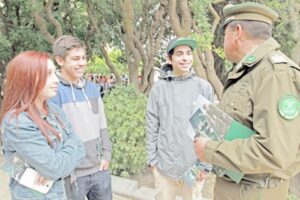 Carabineros difunde postulaciones a la Escuela de Oficiales de la institución