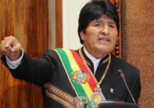 Evo Morales pide a Chile “cumplir con su compromiso de otorgar un amplio y libre tránsito a Bolivia”