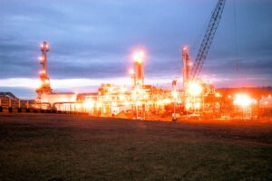 Petróleo: ENAP revisa contratos con proveedores y GeoPark reduce riesgos