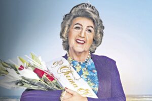 Kramer se pone a tono con el Festival de Viña y sorprende con nuevo personaje: “La Tía Coty”
