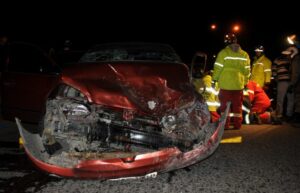 Siete lesionados tras violento accidente en la costanera