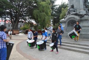 Batucada Timbalada Do Sur, se presenta en la Plaza Muñoz Gamero para viajar a Río Grande