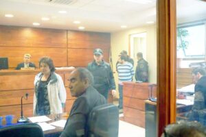 Madre y su hijo fueron enviados a prisión tras ser formalizados por trata de personas