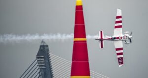 Chileno gana una categoría en la Red Bull Air Race