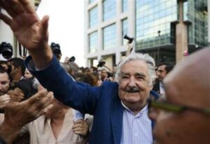 Pueblo uruguayo brindó cálido adiós a José Mujica