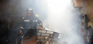 Niña mata a cinco personas en Nigeria al estallar carga explosiva que llevaba encima