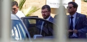 Carabineros allana oficinas del Ministerio de Vivienda por caso Caval