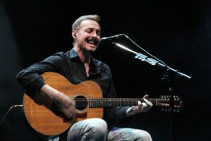 Aznar: Será una gran emoción rendirle homenaje a Cerati en Viña