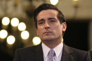 Peñailillo descarta que la UDI siga ejemplo de Dávalos por Penta: 