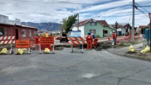 Aguas Magallanes realiza renovación de colectores y matrices en Puerto Natales