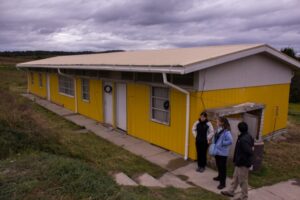 Escuela, jardin y casas de profesores de puerto Harris son remodelados