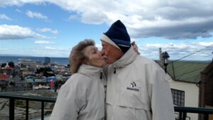 65 años de amor renovados en  las calles de Punta Arenas