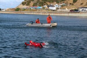 Armada asesora a pescadores en supervivencia marítima