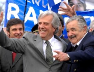 Tabaré Vázquez asumió la Presidencia de Uruguay bajo la sombra de Mújica