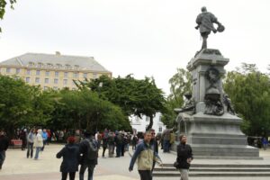 Joven madre acusó ser víctima de mujeres que intentaron quitarle su bebé a cambio de dinero