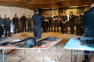 Personal de Gendarmería desarrolló práctica de tiro en toda la Región