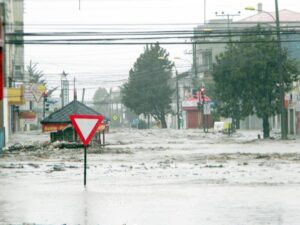 El desborde del Río de Las Minas es amenaza constante para Punta Arenas