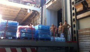 Buque “Sargento Aldea” arriba a Chañaral con 700 toneladas de ayuda para damnificados