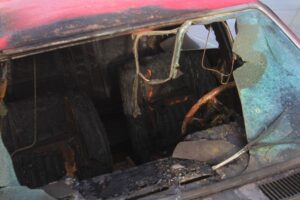 Cinco automóviles en desarme fueron quemados intencionalmente