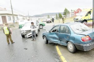 Cuatro personas resultaron lesionadas en colisión