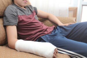 Mujer denunció brutal agresión a su hijo de 13 años a manos de un adulto