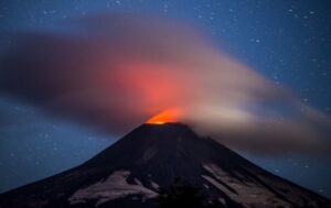 Volcán Villarrica: Se mantiene alerta naranja