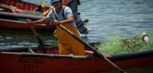 Pescadores artesanales mantienen movilización que busca derogar la Ley Longueira