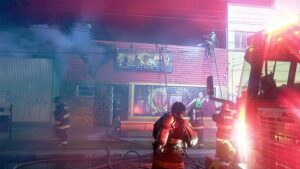 Incendio afectó a gimnasio de Punta Arenas