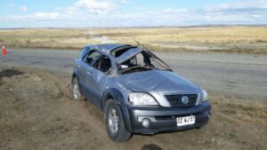 Dos lesionados graves en accidente carretero ocurrido en Tierra del Fuego